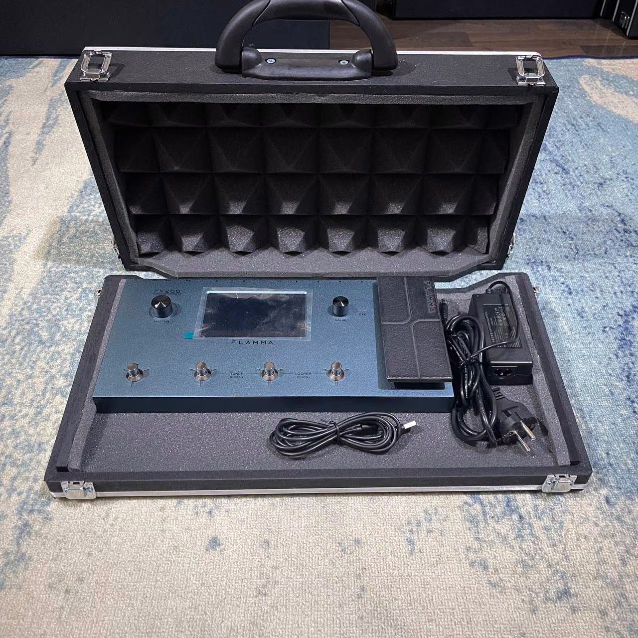 Hardcase — Flamma FX200