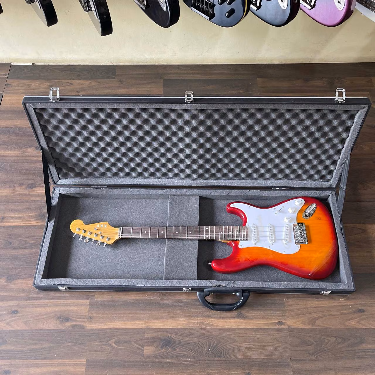 Hardcase Elektrik — Sunburst