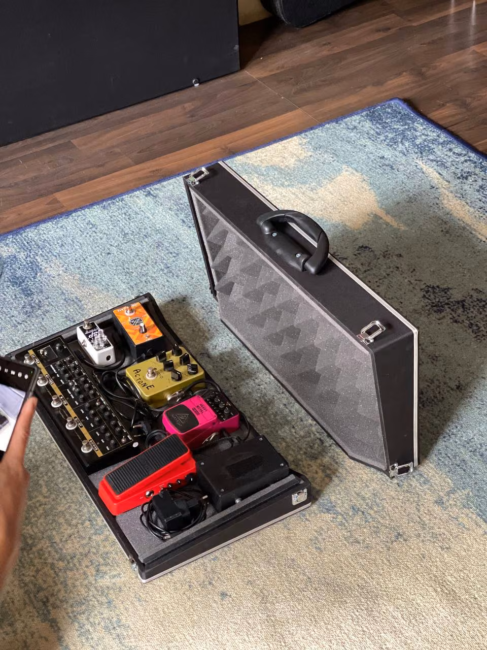 Hardcase — Pedalboard Analog